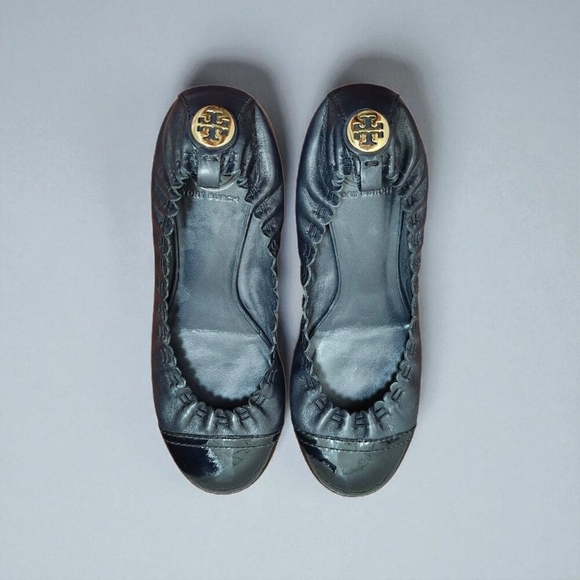 Tory Burch Black Abbey Mestico/Patent Flats dark blue Leather Women's Size 7.5 - Picture 1 of 11